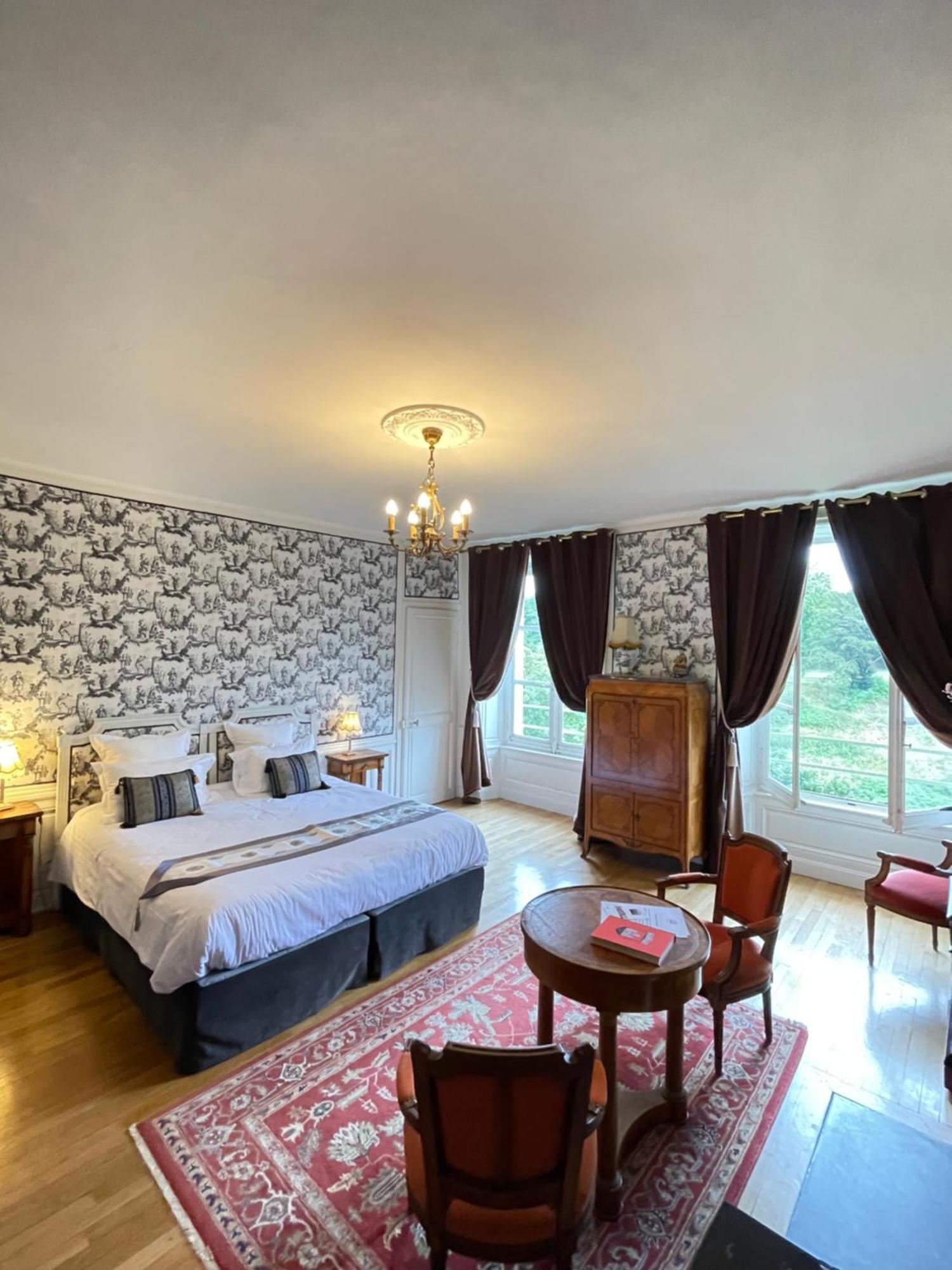 ファレーズ Castel Saint-Leonard Bed & Breakfast エクステリア 写真