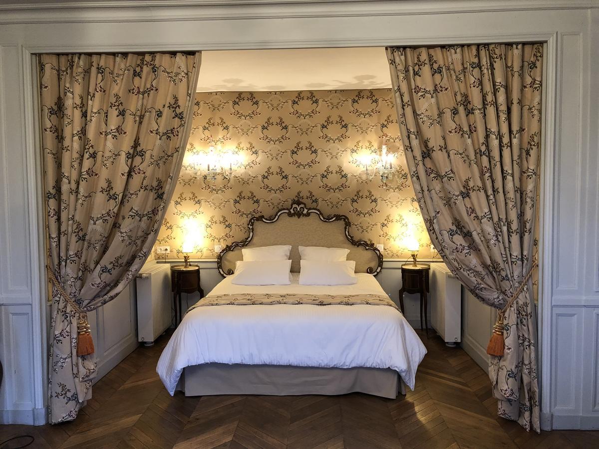 ファレーズ Castel Saint-Leonard Bed & Breakfast エクステリア 写真