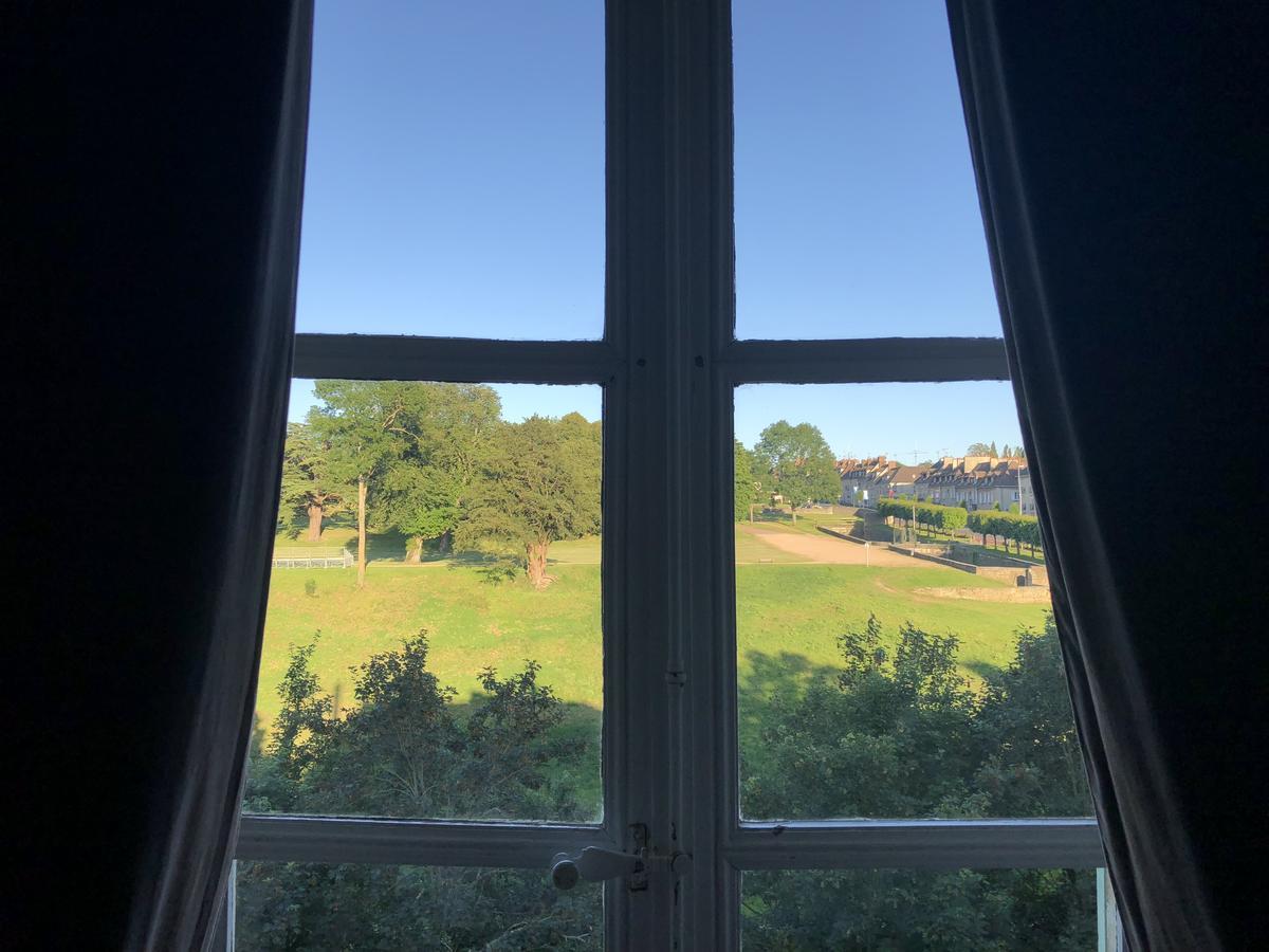 ファレーズ Castel Saint-Leonard Bed & Breakfast エクステリア 写真