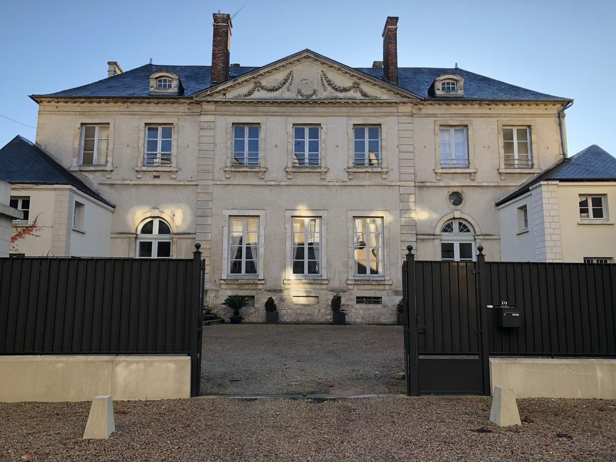 ファレーズ Castel Saint-Leonard Bed & Breakfast エクステリア 写真
