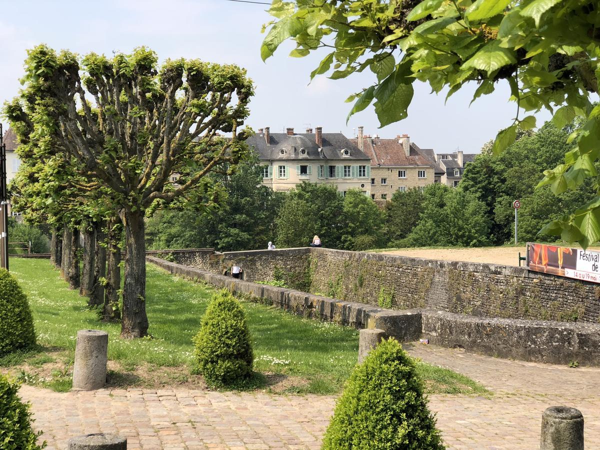 ファレーズ Castel Saint-Leonard Bed & Breakfast エクステリア 写真