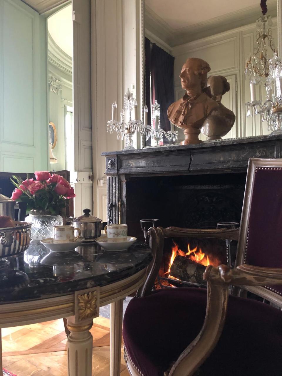 ファレーズ Castel Saint-Leonard Bed & Breakfast エクステリア 写真
